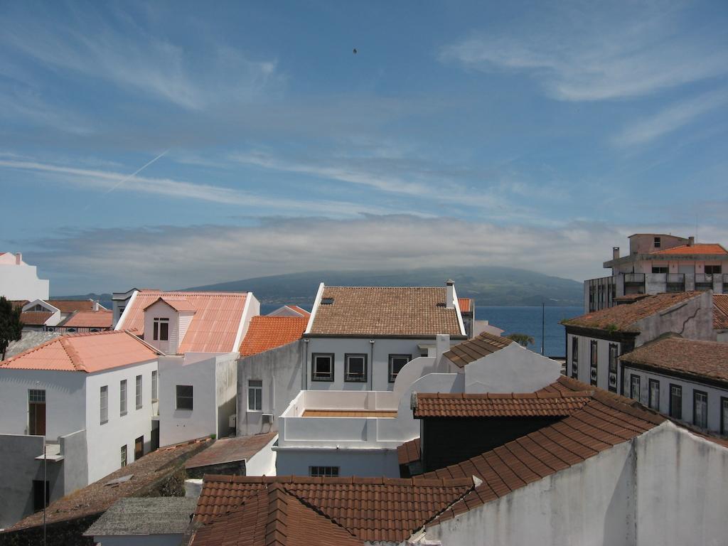 A Casa Do Lado Guest House Horta  Rom bilde
